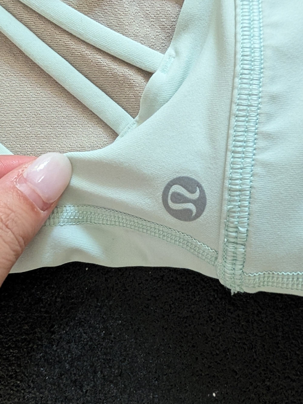 lululemon athletica Mint Green Strappy High-Neck Sports Bra Size L - Picture 4 of 4